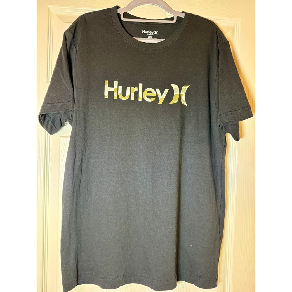 Hurley Black tshirt with Camo Logo Unisex Medium